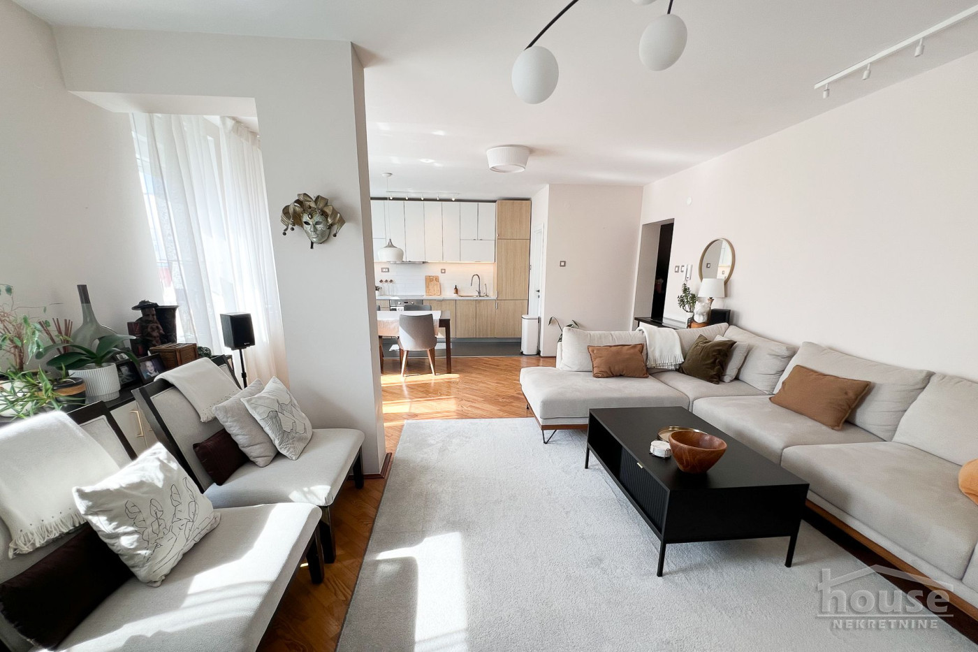 Stan Prodaja Novi Sad Stan Prodaja Novi Sad Cara Dušana 102 m2