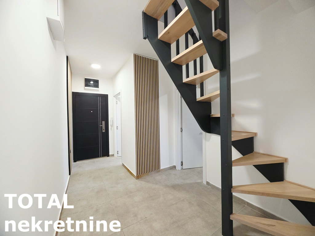 Četvorosoban stan na prodaju, Detelinara, Novi Sad, 99m², 5. sprat, 280.000 €