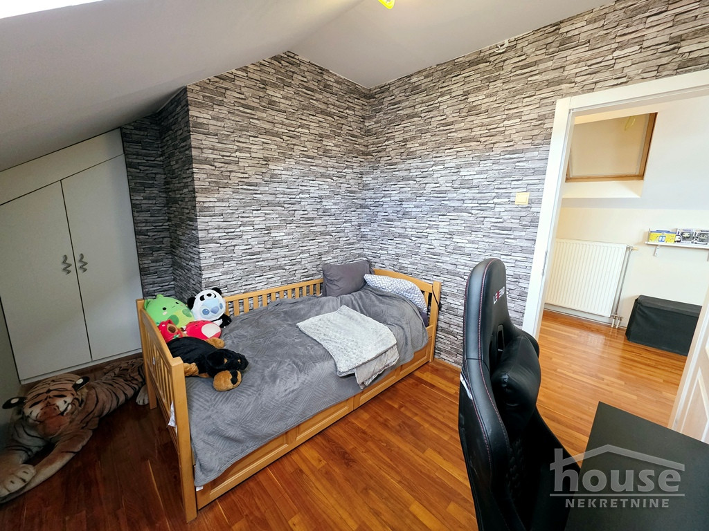 stanovi-4-dx-grbavica-1102920-8p3ht Četvorosoban stan na prodaju, Grbavica, Novi Sad, 102m², 3. sprat, 275.000 €