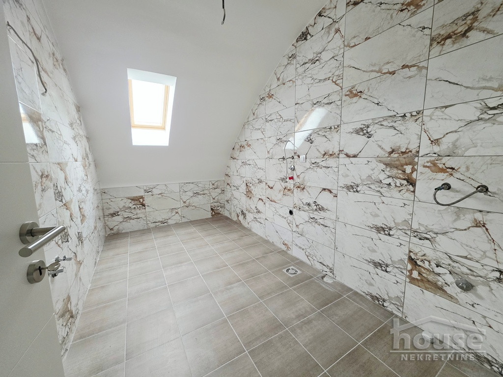 stanovi-4-dx-petrovaradin-1066299-4gizs Četvorosoban stan na prodaju, Petrovaradin, Novi Sad, 118m², 2. sprat, 251.800 €