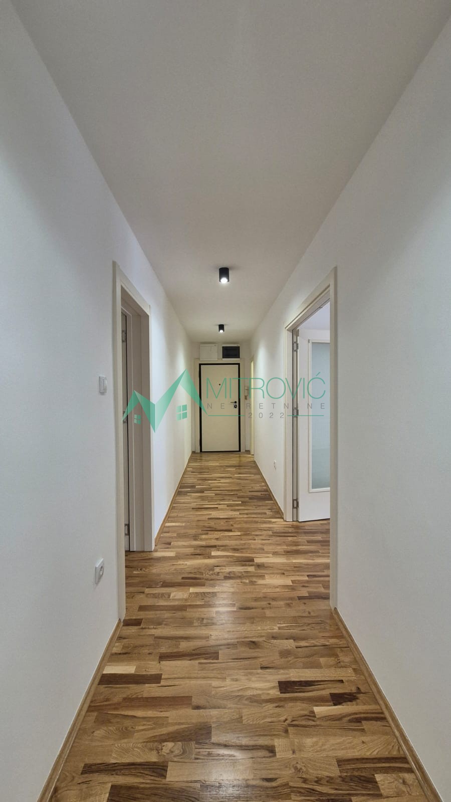 stanovi-4-re-banatiC-1004805-iw7fs Četvorosoban stan na prodaju, Banatić, Novi Sad, 95m², 277.070 €
