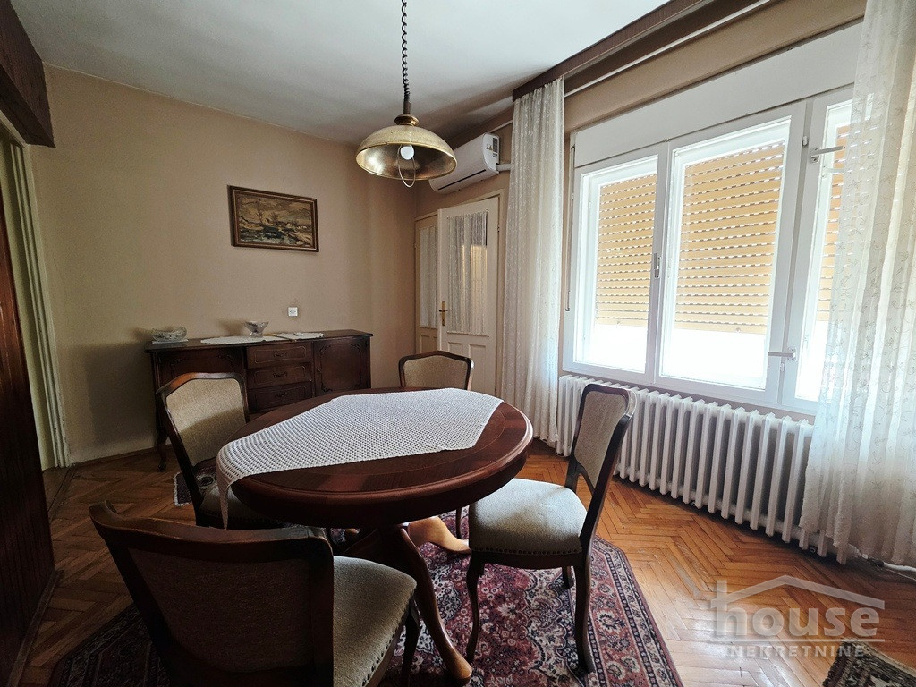 stanovi-4-re-centar-1102880-1pcip Četvorosoban stan na prodaju, Centar, Novi Sad, 130m², 2. sprat, 370.000 €