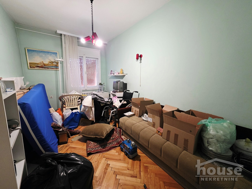 stanovi-4-re-centar-1102880-ohlop Četvorosoban stan na prodaju, Centar, Novi Sad, 130m², 2. sprat, 370.000 €