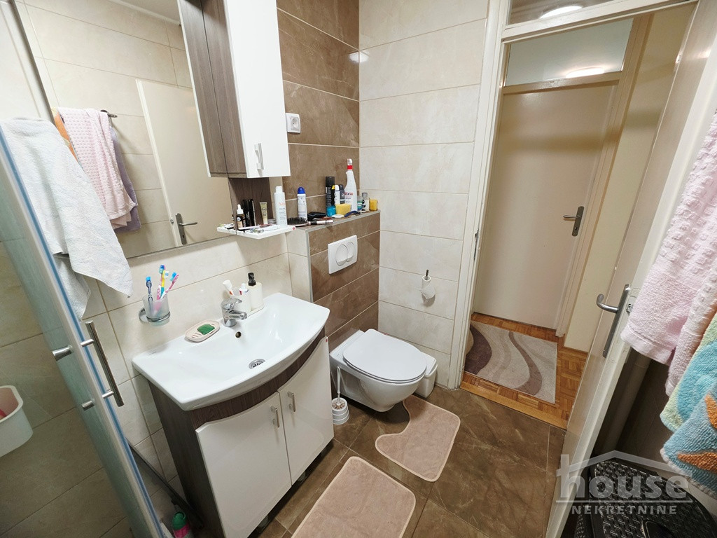 stanovi-4-re-novo-naselje-1103290-tohky Četvorosoban stan na prodaju, Novo Naselje, Novi Sad, 96m², 3. sprat, 265.000 €
