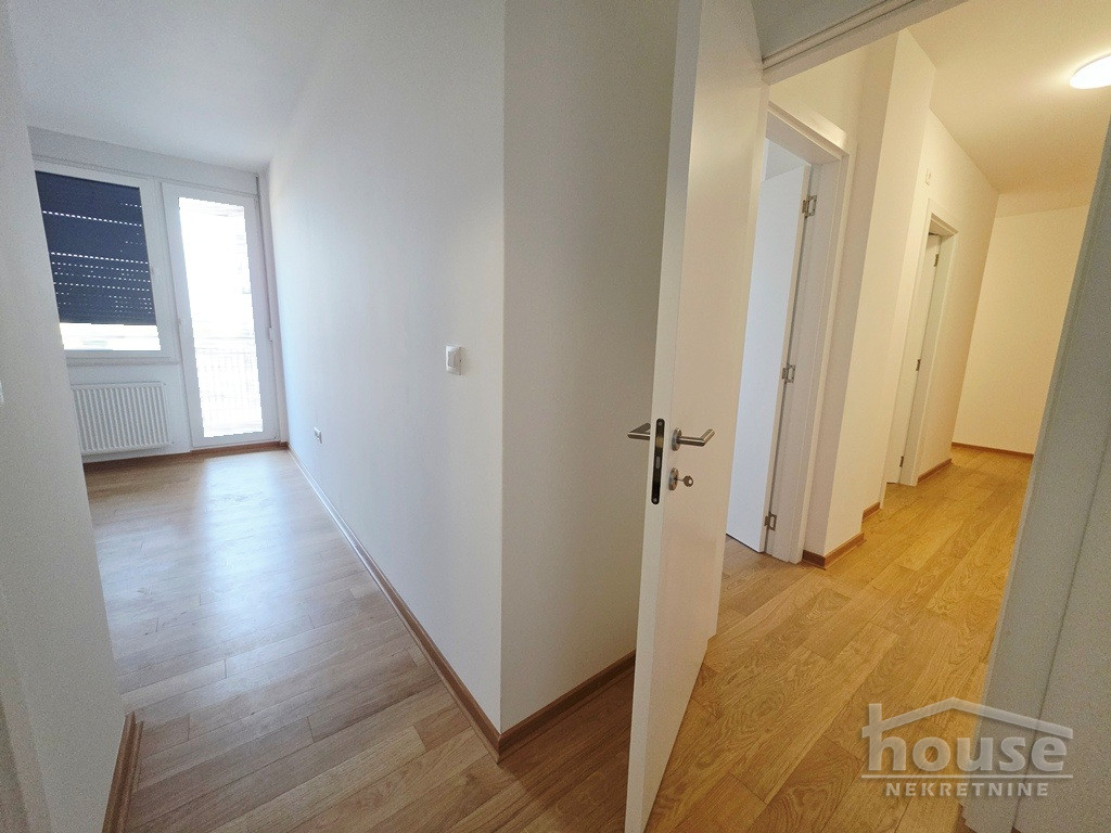 Četvorosoban stan na prodaju, Podbara, Novi Sad, 104m², 6. sprat, 303.770 €