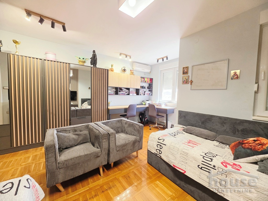 stanovi-4-re-socijalno-1103122-3wzwf Trosoban stan na prodaju, Centar, Novi Sad, 99m², 3. sprat, 310.000 €