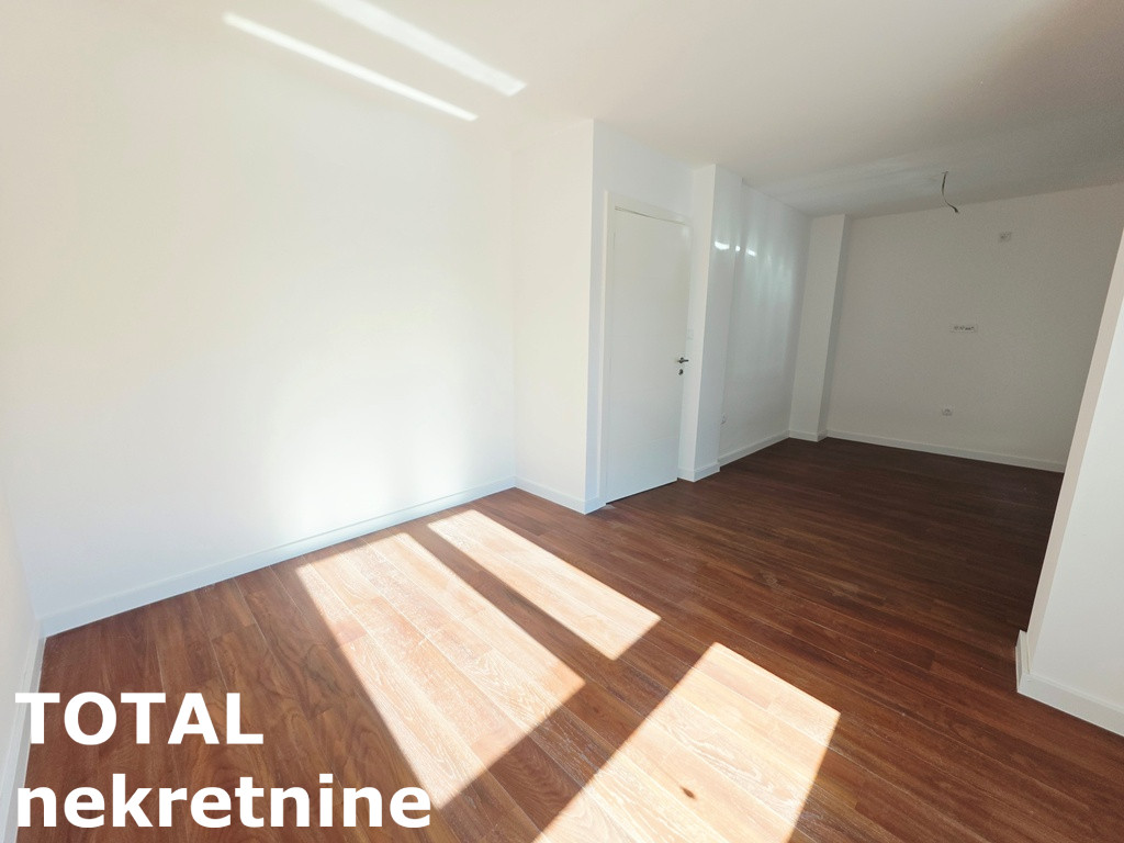 Višesoban stan na prodaju, Telep, Novi Sad, 136m², 2. sprat, 353.600 €