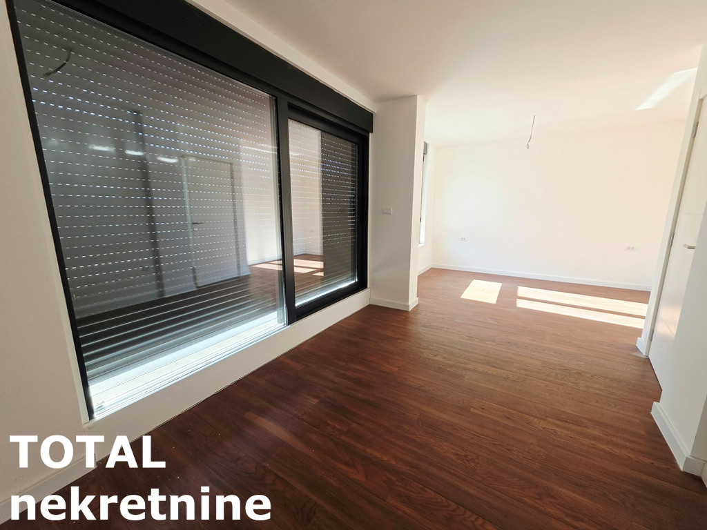 Višesoban stan na prodaju, Telep, Novi Sad, 136m², 2. sprat, 353.600 €