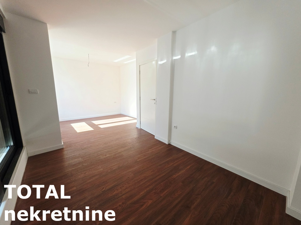 Višesoban stan na prodaju, Telep, Novi Sad, 136m², 2. sprat, 353.600 €