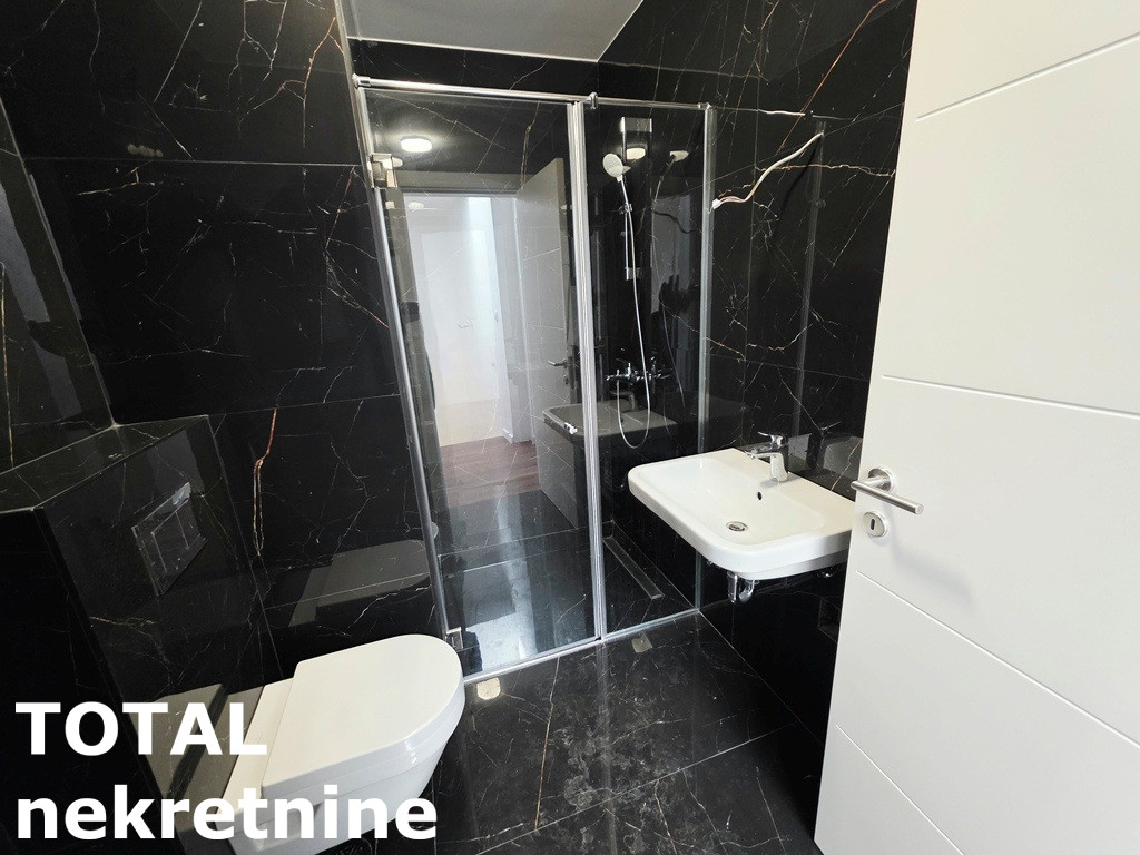 Višesoban stan na prodaju, Telep, Novi Sad, 136m², 2. sprat, 353.600 €