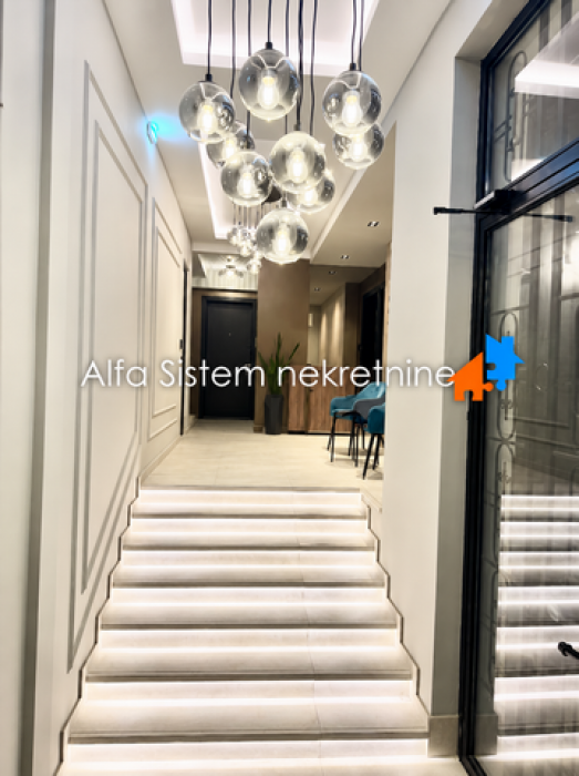stanovi-izdavanje-HT9arBFbLq Dvosoban stan za izdavanje, Kalenić Pijaca, Beograd, 55m², 4. sprat, 1.300 €/mes