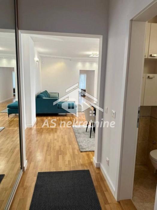 stanovi-izdavanje-JSvm6UvAAb Stan Izdavanje Beograd FON 105 m2
