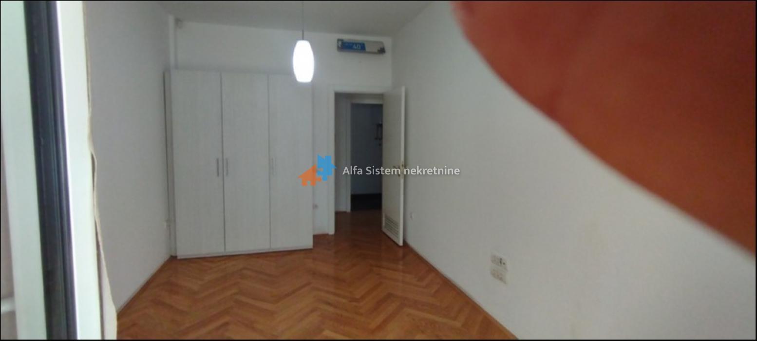 stanovi-izdavanje-PTEzeAfRYT Trosoban stan za izdavanje, Hram Svetog Save, Beograd, 110m², 1.600 €/mes