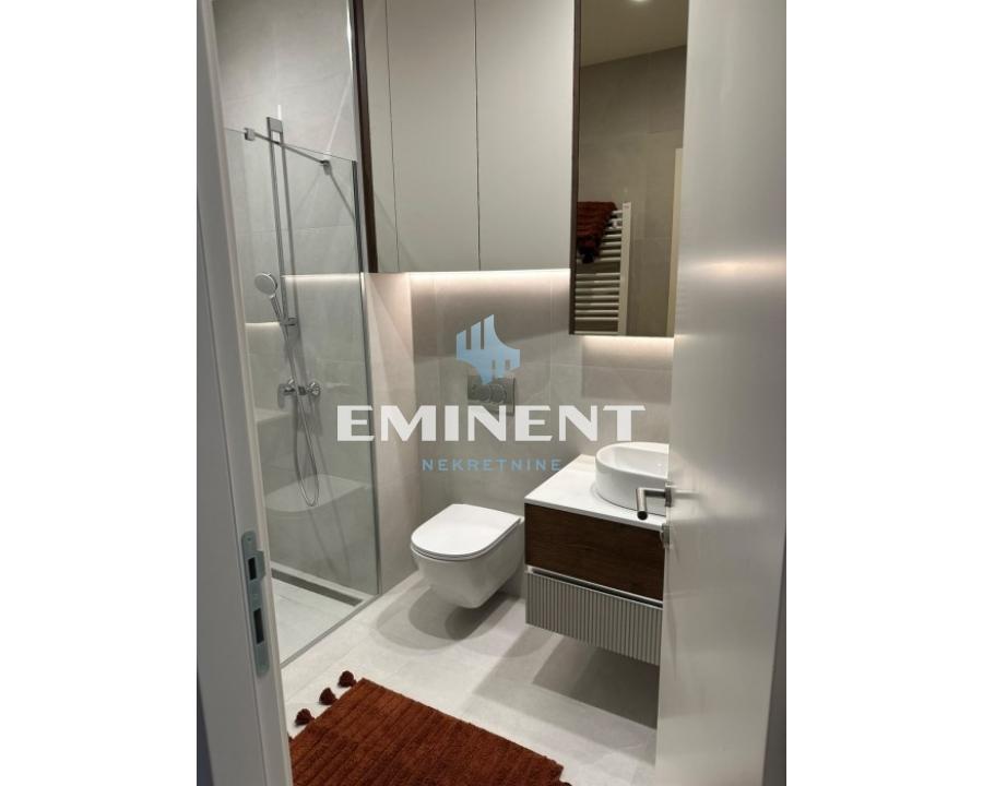 stanovi-izdavanje-beograd-oATV50OAVu Trosoban stan za izdavanje, Beograd na Vodi, Beograd, 80m², 2.700 €/mes
