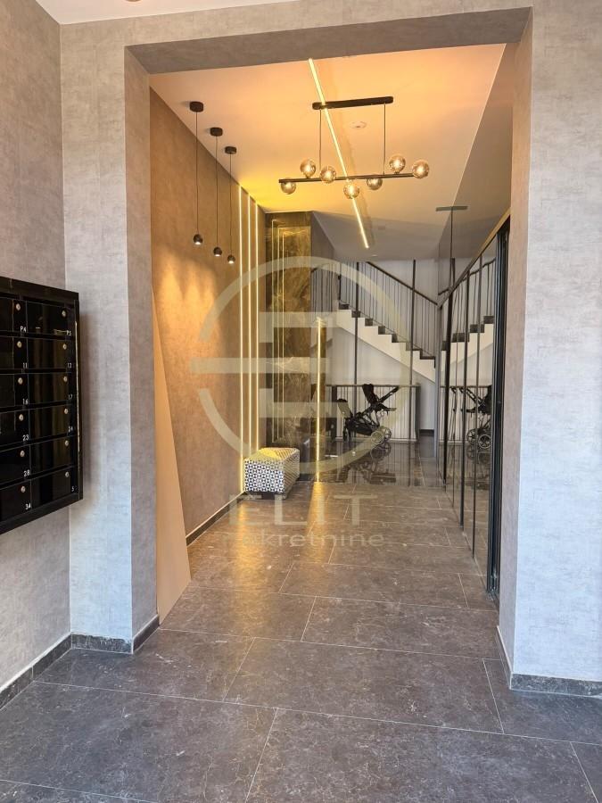 Stan Prodaja Novi Sad  65 m2