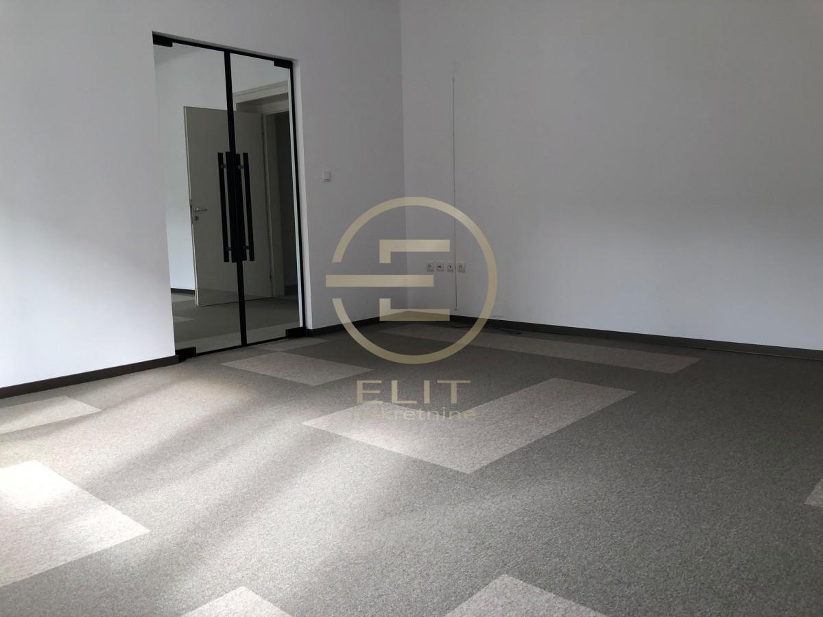Lokal Izdavanje Novi Sad  113 m2