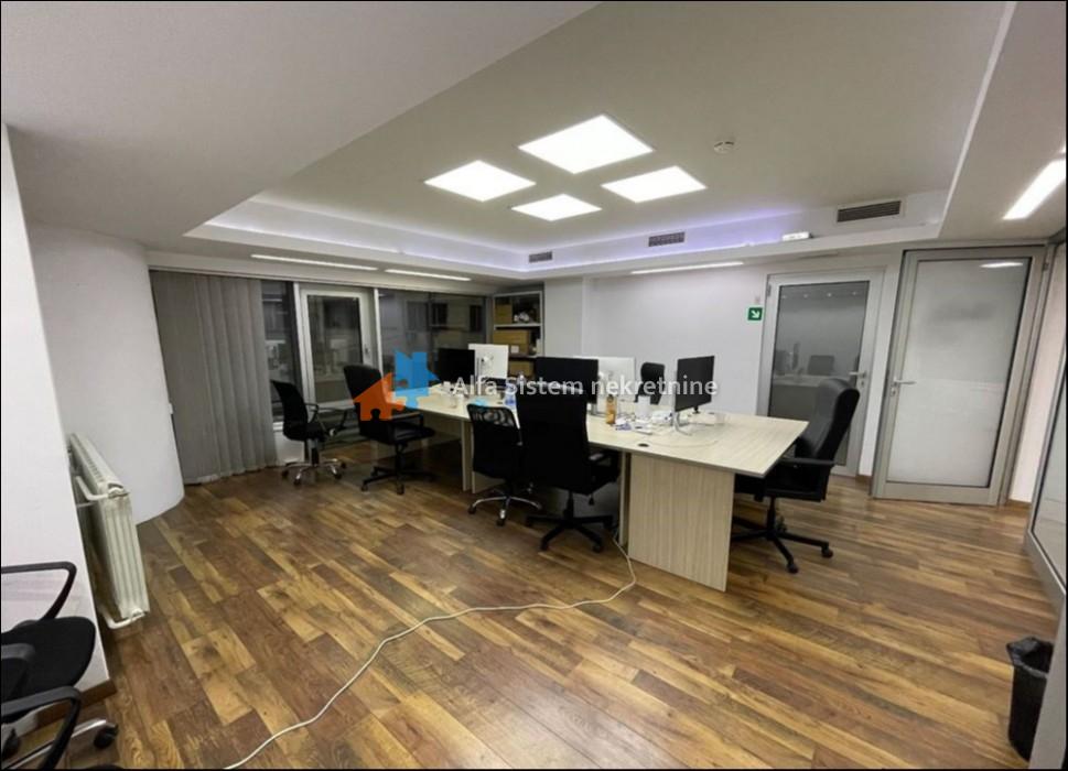 Lokal Izdavanje Beograd Kalenić Pijaca 100 m2