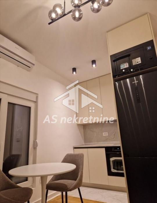 Stan Izdavanje Beograd Francuska 40 m2