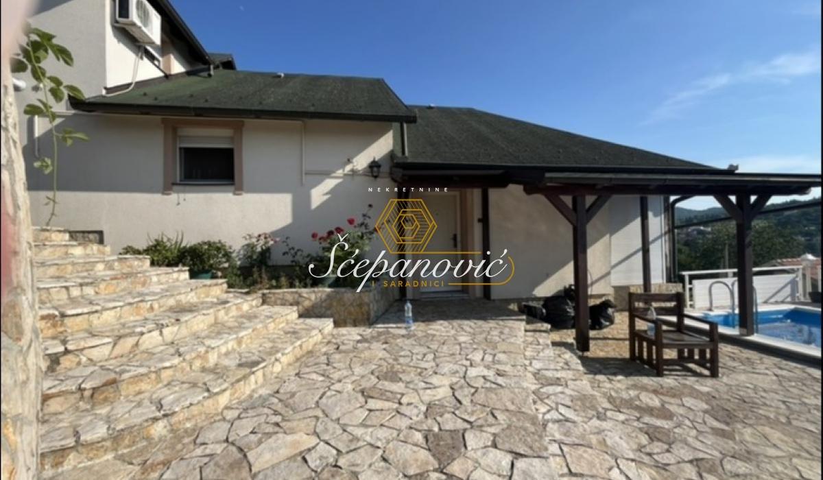 Kuća Izdavanje Novi Sad Kuća Izdavanje Novi Sad Čardak 223 m2