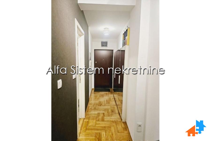 Četvorosoban stan za izdavanje, Voždovac, Beograd, 100m², 1.400 €/mes