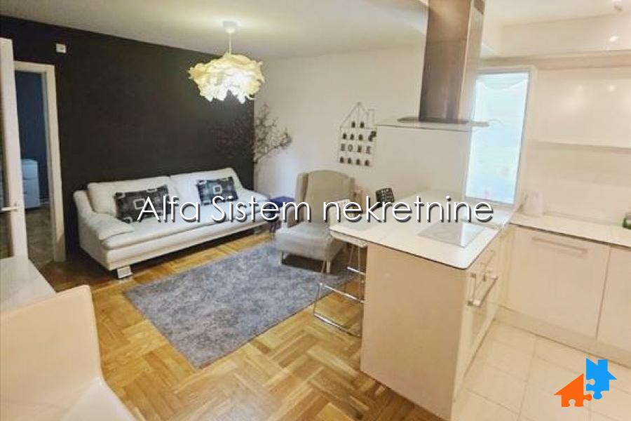 Stan Izdavanje Beograd  100 m2