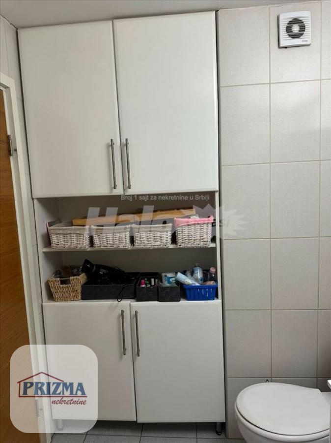 tpagehff4n-jedinstvena-prilika-stan-i-lokal-sa-opremom-5425647411301-71816397875 Četvorosoban stan na prodaju, Centar, Paraćin, 60m², 220.000 €