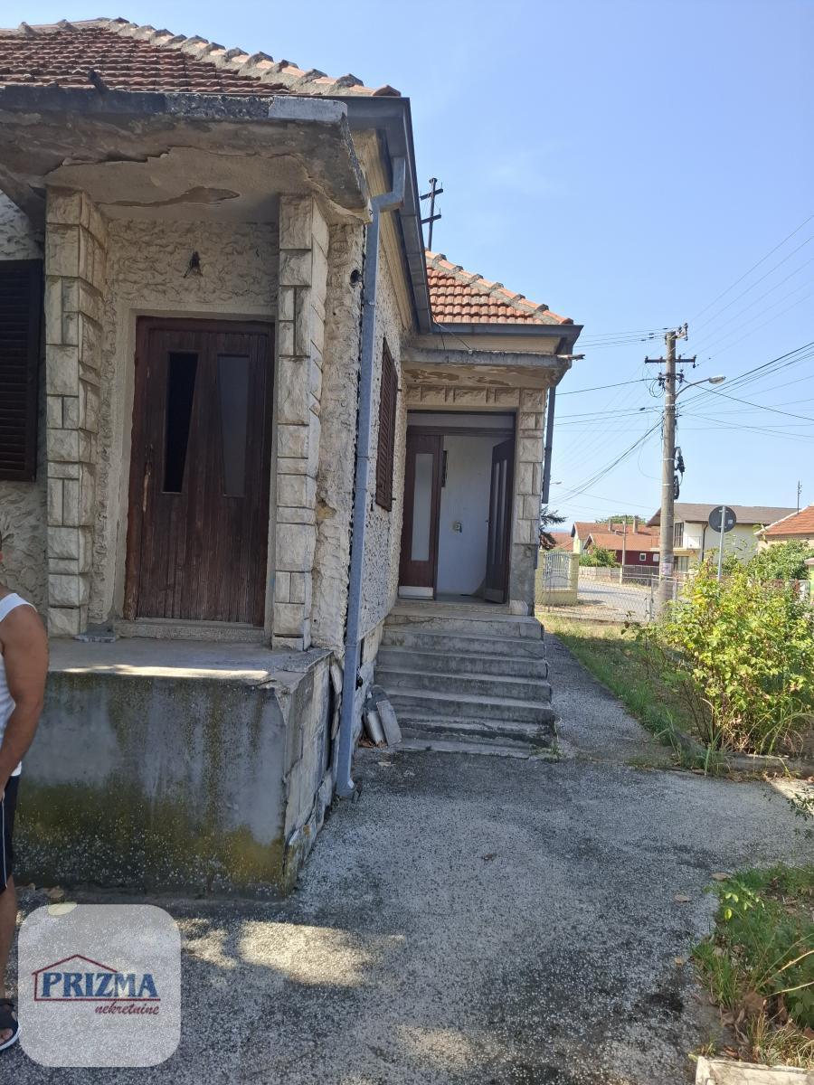 Kuća Prodaja Paraćin  100 m2