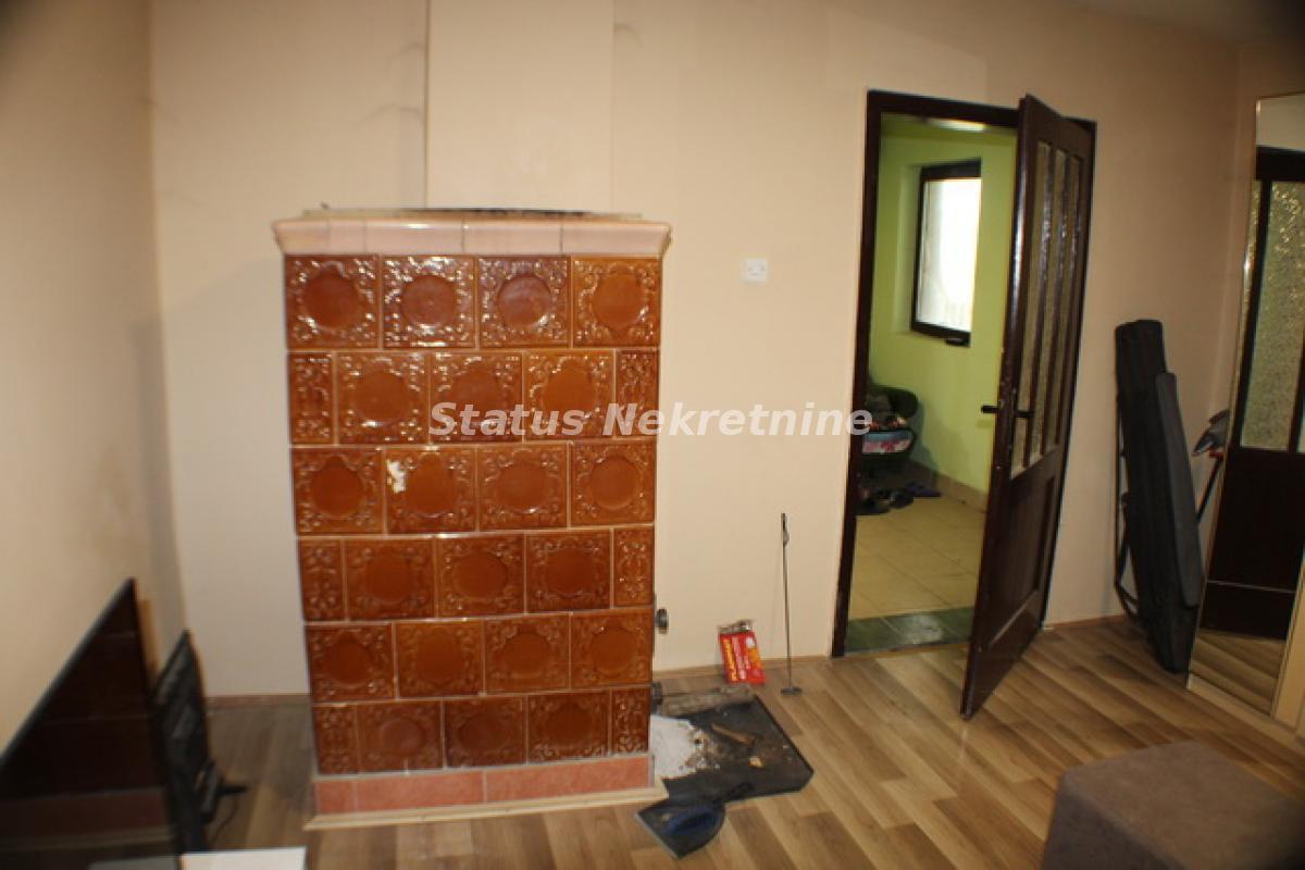 Lokal na prodaju, Mošorin, Titel, 848m², 257.500 €