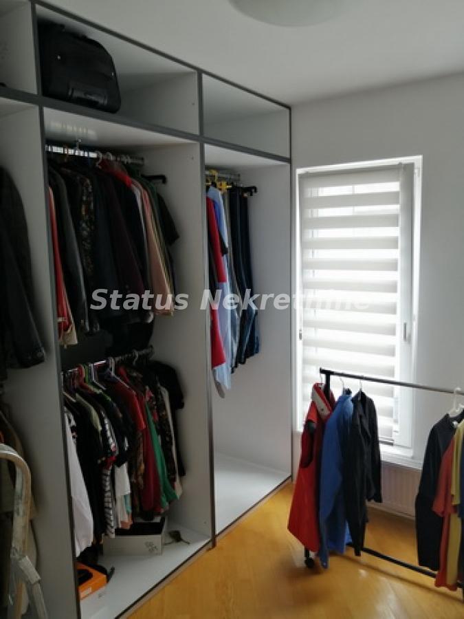 Lokal na prodaju, Ruma, 330m², 330.500 €