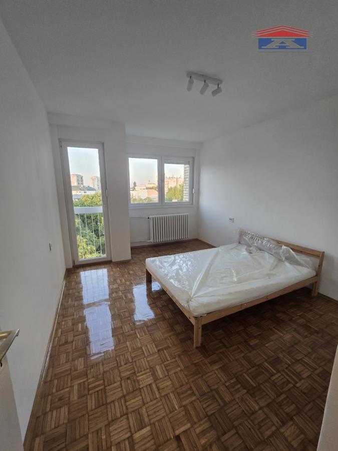 Stan Izdavanje Novi Sad  78 m2
