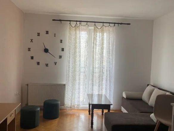 Stan Izdavanje Novi Sad  24 m2