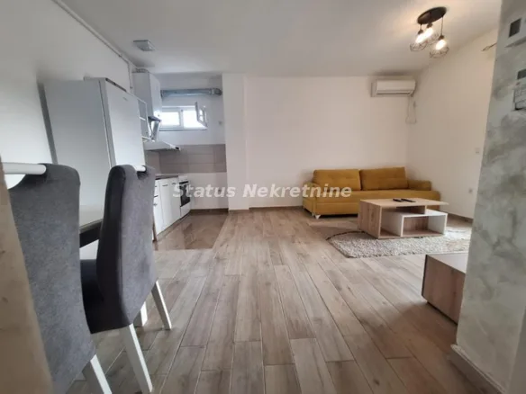Stan Prodaja Inđija  45 m2