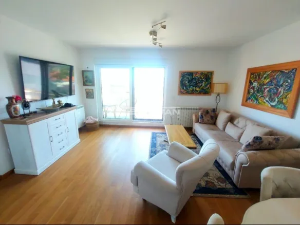 Dvoiposoban stan na prodaju, Dušanovac, Beograd, 75m², 239.500 €