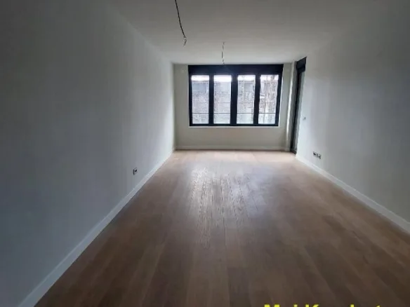 Trosoban stan na prodaju, Novi Beograd, Beograd, 84m², 305.000 €