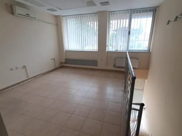 Lokal Izdavanje Novi Sad  125 m2