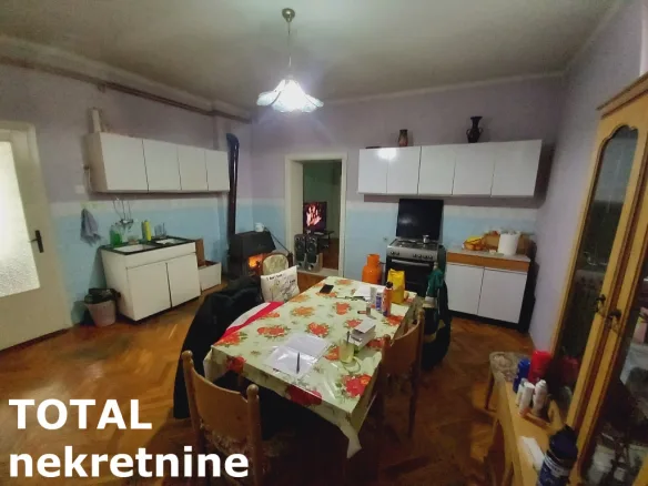 Kuća Prodaja Bački Petrovac  181 m2