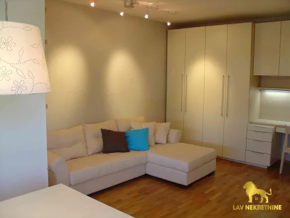 Stan Prodaja Novi Sad  43 m2