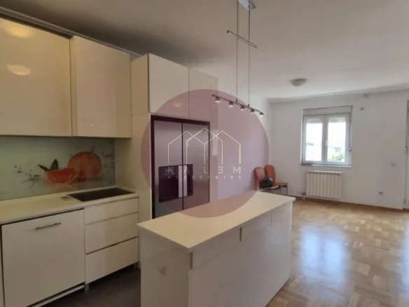 Stan Prodaja Beograd Lekino Brdo 108 m2