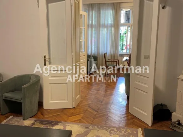 Stan Izdavanje Beograd Centar (Vračar) 140 m2