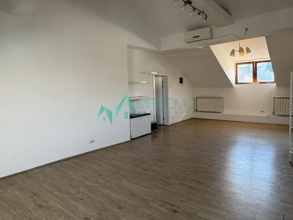 Stan Izdavanje Novi Sad  39 m2
