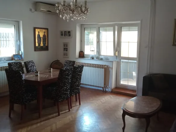 Kuća Izdavanje Sremski Karlovci  166 m2