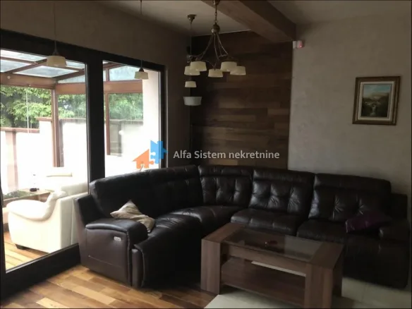 Kuća Izdavanje Beograd Zvezdarska Šuma 180 m2