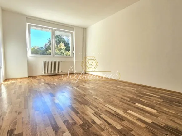 Stan Prodaja Novi Sad  95 m2