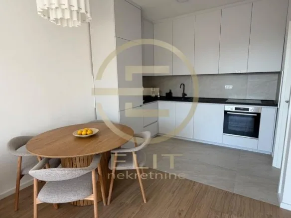 Stan Prodaja Novi Sad  74 m2