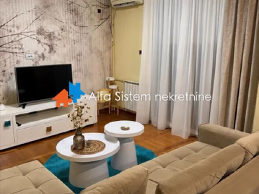 Stan Izdavanje Beograd Južni Bulevar 75 m2