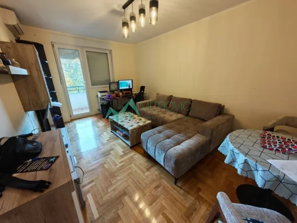 Stan Prodaja Novi Sad  47 m2