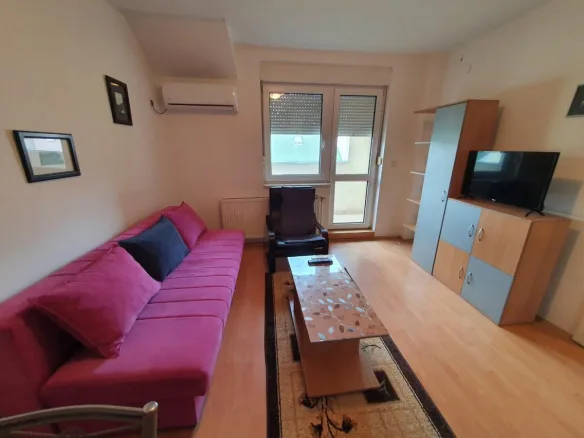 Stan Izdavanje Novi Sad  38 m2