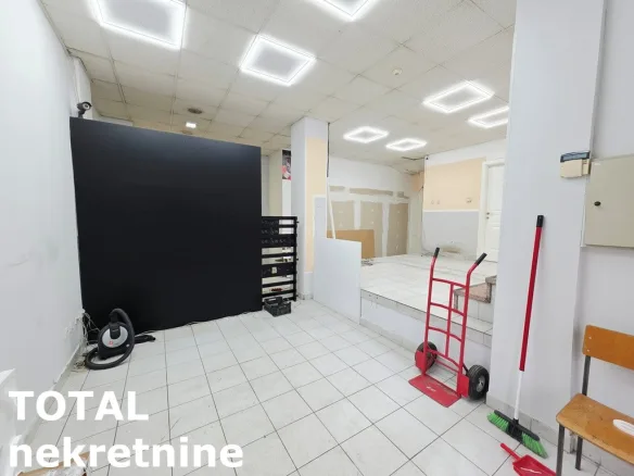 Lokal Izdavanje Novi Sad  140 m2