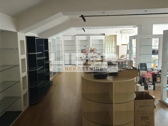 Lokal Izdavanje Beograd Dušanovac 1000 m2