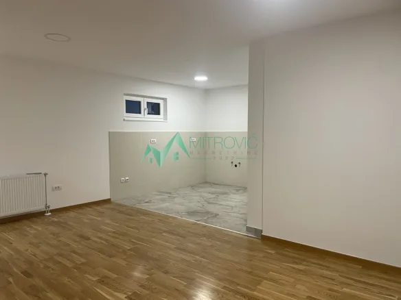 Stan Prodaja Novi Sad  77 m2